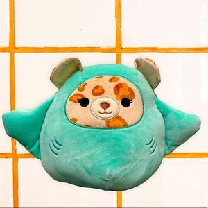 LEXIE 7.5” STINGRAY LEOPARD SQUISHMALLOW NWT